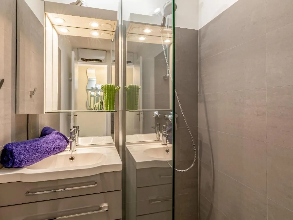 Apartment Les Coralines-5 By Interhome Sainte-Maxime